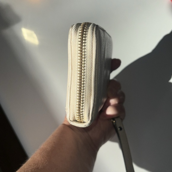 Michael Kors, cream, leather wristlet - Picture 5 of 11